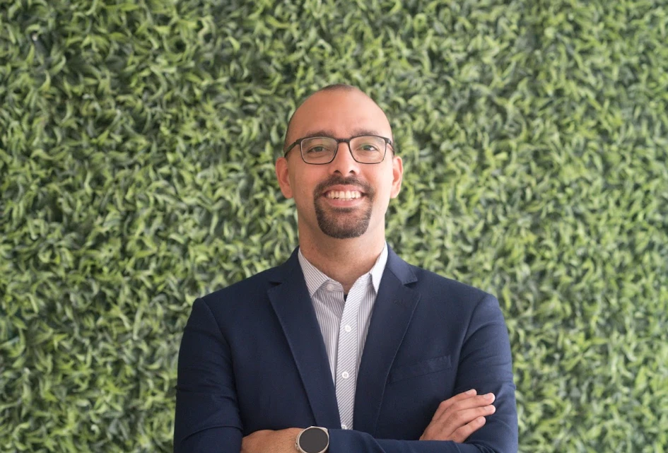 Retrato de Gustavo Pena, fundador da Aroeira Social